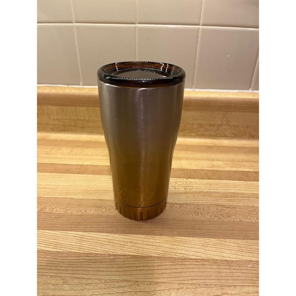 Silver Buffalo 18/8 stainless steel 20oz tumbler with lid